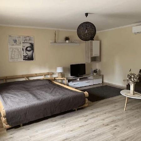 Pava Panzio Bed & Breakfast Soltvadkert Exterior photo