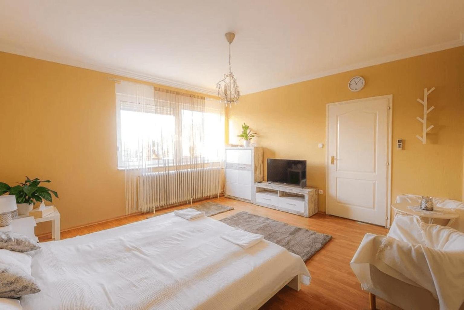 Pava Panzio Bed & Breakfast Soltvadkert Exterior photo